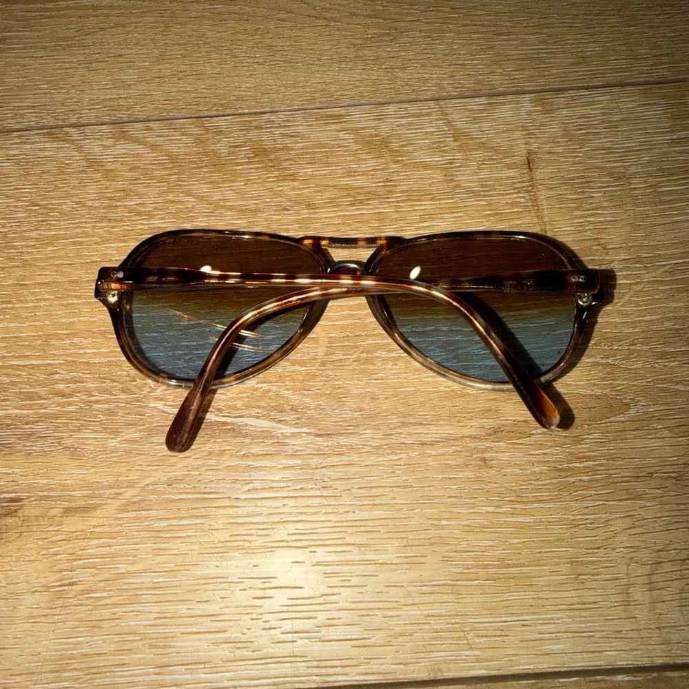 Vintage‎ Tortoiseshell Sunglasses Women’s Blue Gradient Lens